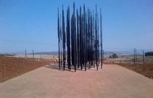 mandella_sculpture_02